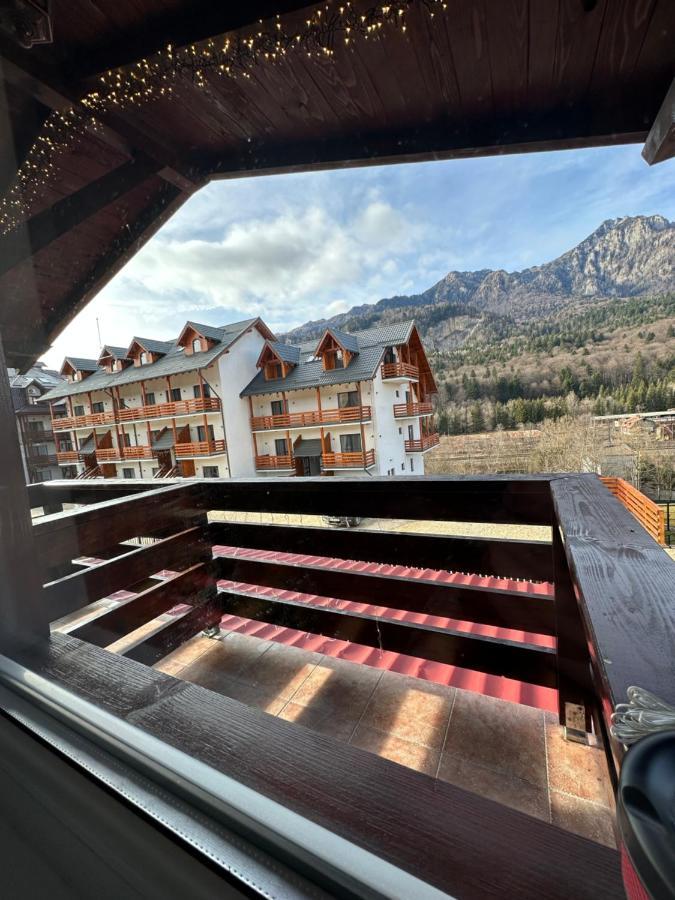 Casa Rares Буштені Екстер'єр фото